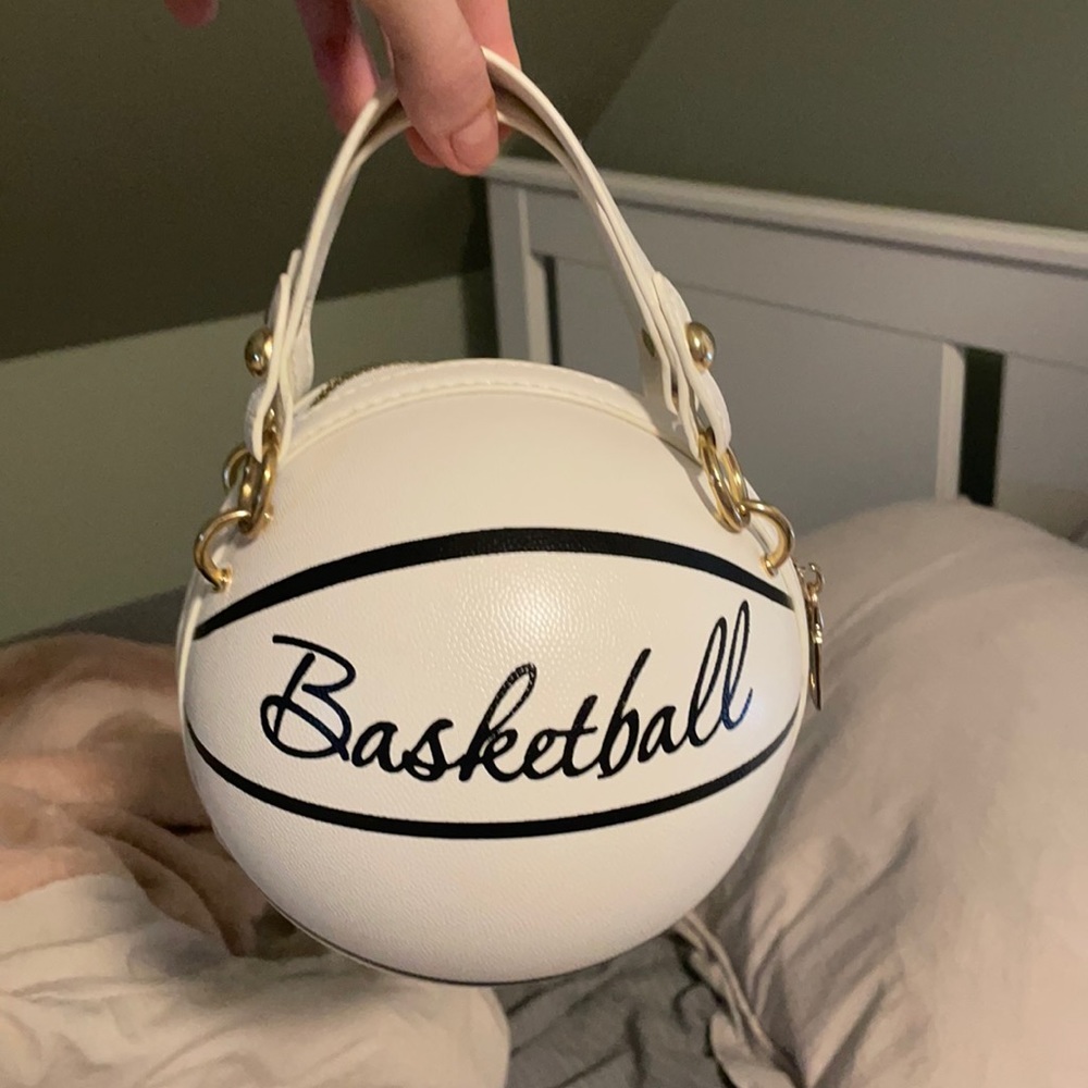 Basketball theme purse